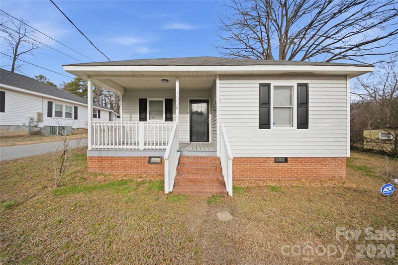1004 Plymouth St, Gastonia, NC 28054