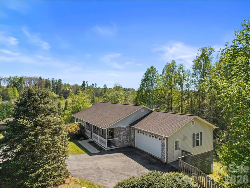 335 Hemlock Spring Trl, Weaverville, NC 28787