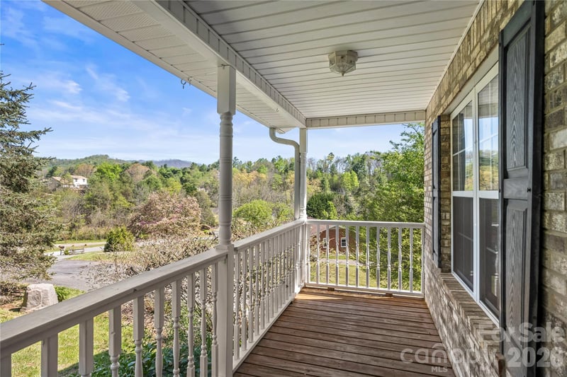 335 Hemlock Spring Trl, Weaverville, NC 28787