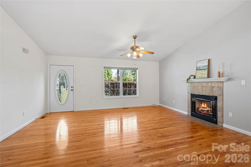 335 Hemlock Spring Trl, Weaverville, NC 28787