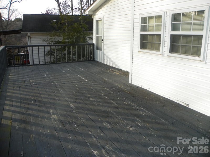 133 Pier Ave, New London, NC 28127