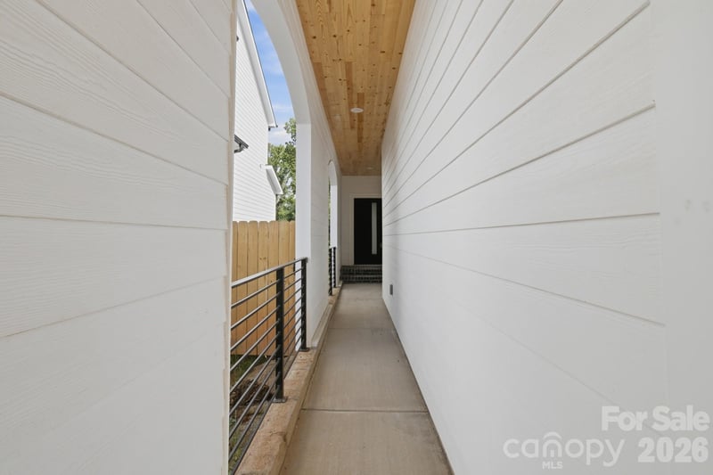 2007 South St, Charlotte, NC 28208
