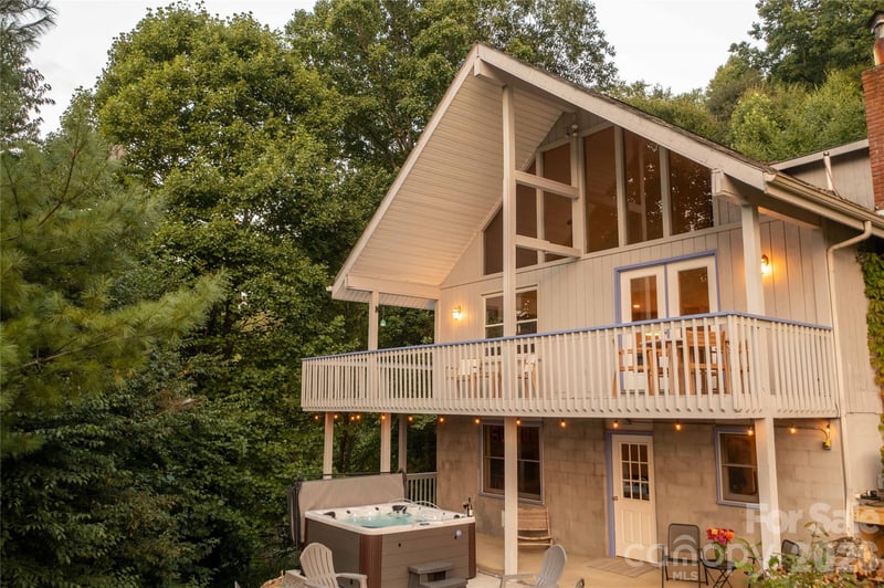 348 Dandelion Ln, Burnsville, NC 28714