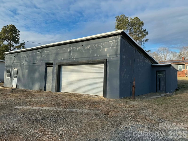 1677 Us 221a Hw, Forest City, NC 28043