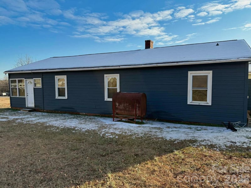 1677 Us 221a Hw, Forest City, NC 28043