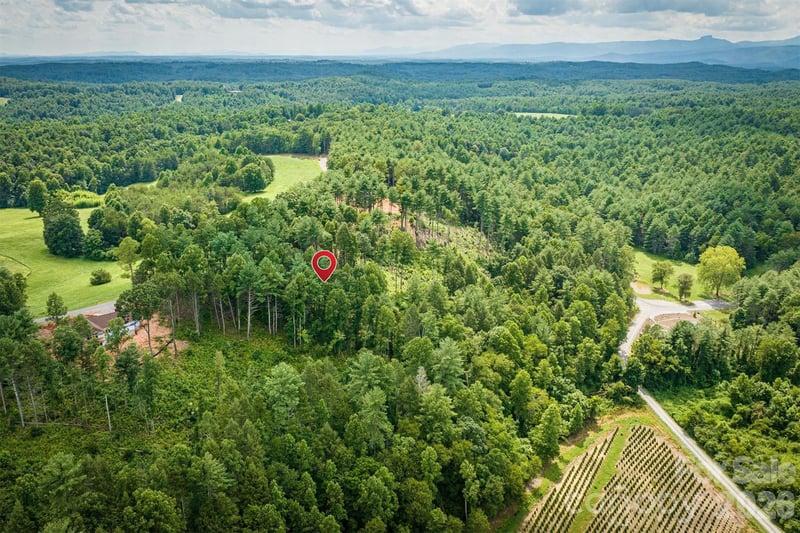 2070 Thoroughbred Way #G18, Lenoir, NC 28645
