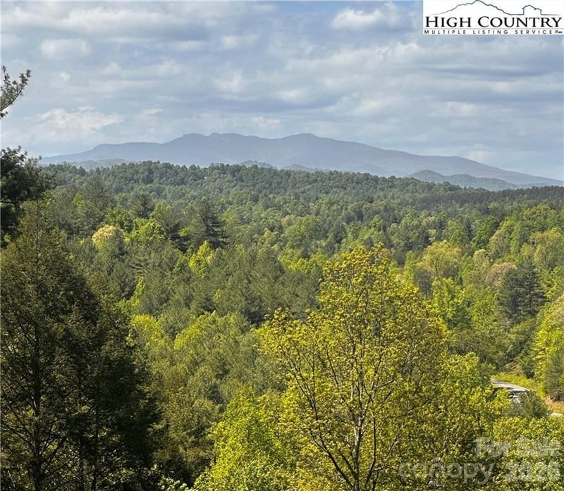 2070 Thoroughbred Way #G18, Lenoir, NC 28645