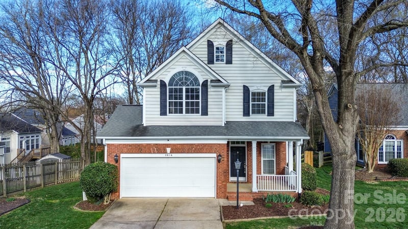 2816 Robyns Glen Dr, Charlotte, NC 28269