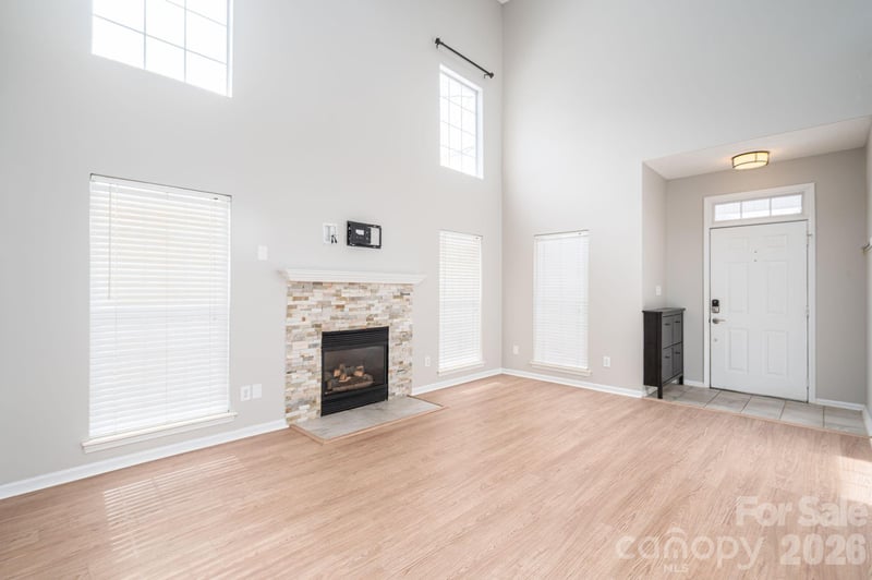 2816 Robyns Glen Dr, Charlotte, NC 28269