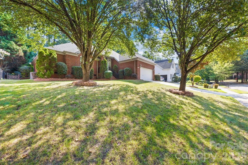 9325 Brown Gelly Dr, Huntersville, NC 28078