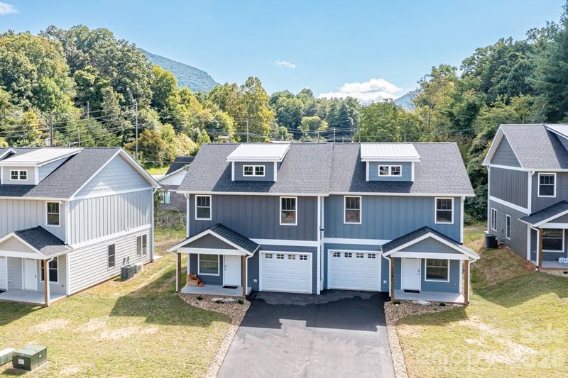 304 Jenna Clare Ln, Asheville, NC 28803