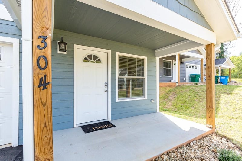 304 Jenna Clare Ln, Asheville, NC 28803