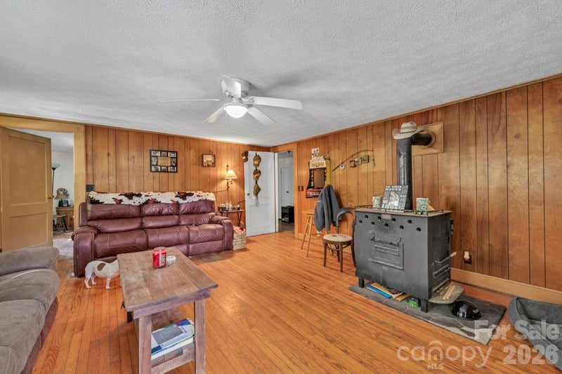 1068 Laurel Branch Rd, Vilas, NC 28692