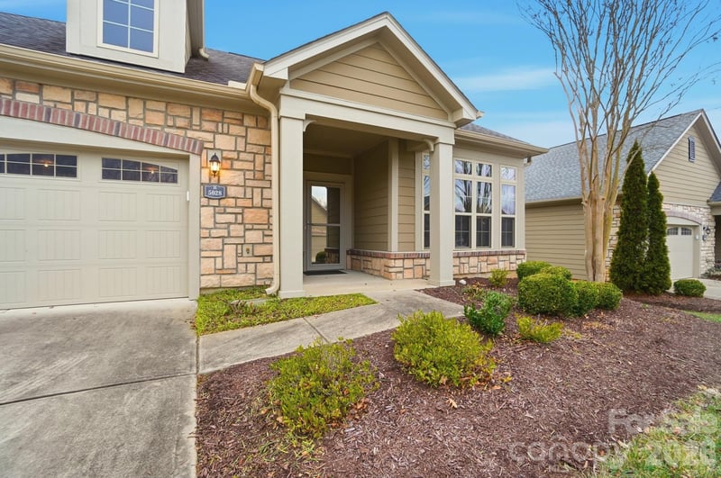 5028 Polo Gate Blvd, Charlotte, NC 28216