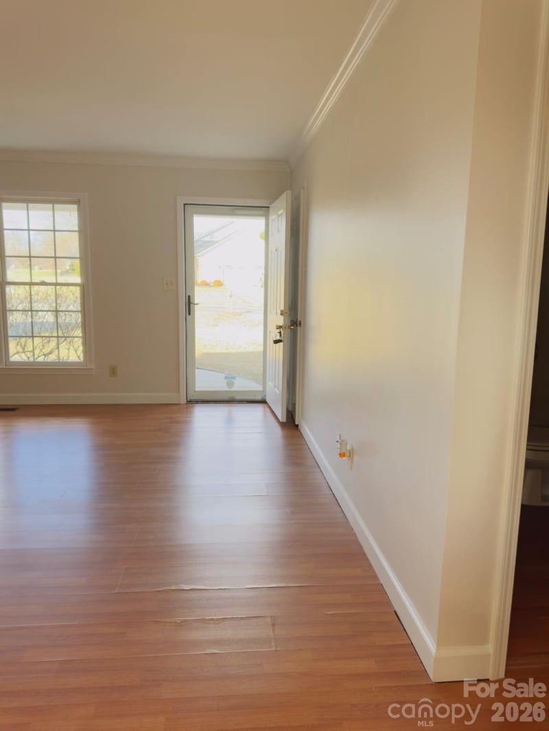 112 Wind Terrace Ct, Lexington, NC 27295