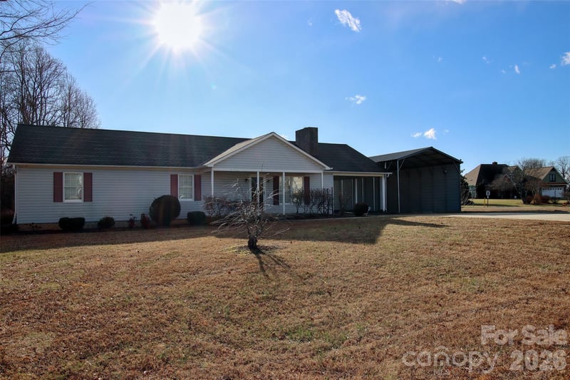 112 Wind Terrace Ct, Lexington, NC 27295