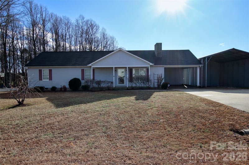 112 Wind Terrace Ct, Lexington, NC 27295