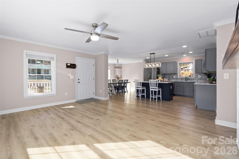 5 Carolinda Ln, Waynesville, NC 28786
