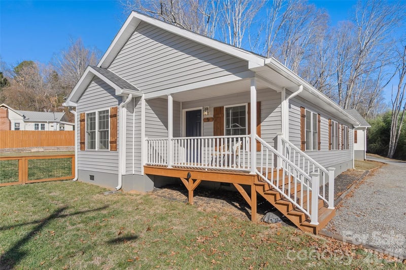 5 Carolinda Ln, Waynesville, NC 28786
