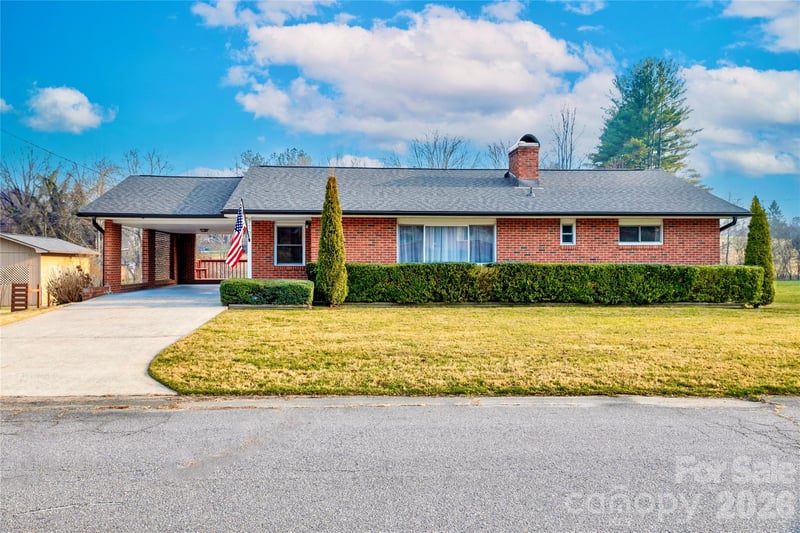 112 Allison Rd, Brevard, NC 28712