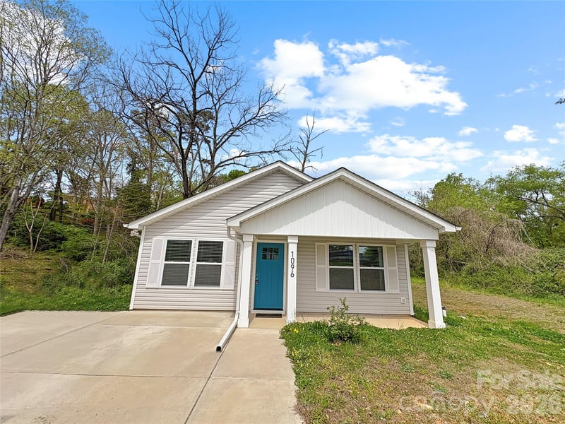 1096 12th Ave, Hickory, NC 28601
