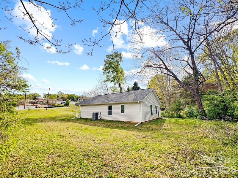 1096 12th Ave, Hickory, NC 28601