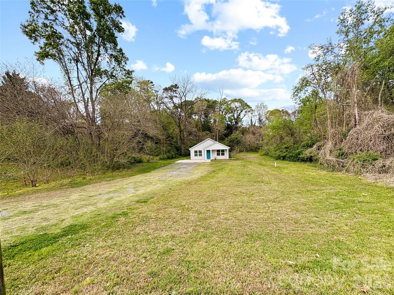 1096 12th Ave, Hickory, NC 28601