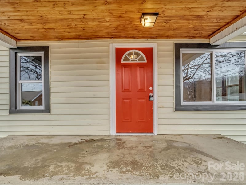 106 Long St, Waynesville, NC 28786