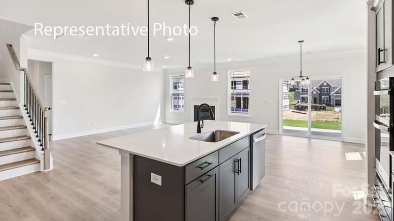 7505 Bainbridge Rd, Sherrills Ford, NC 28673