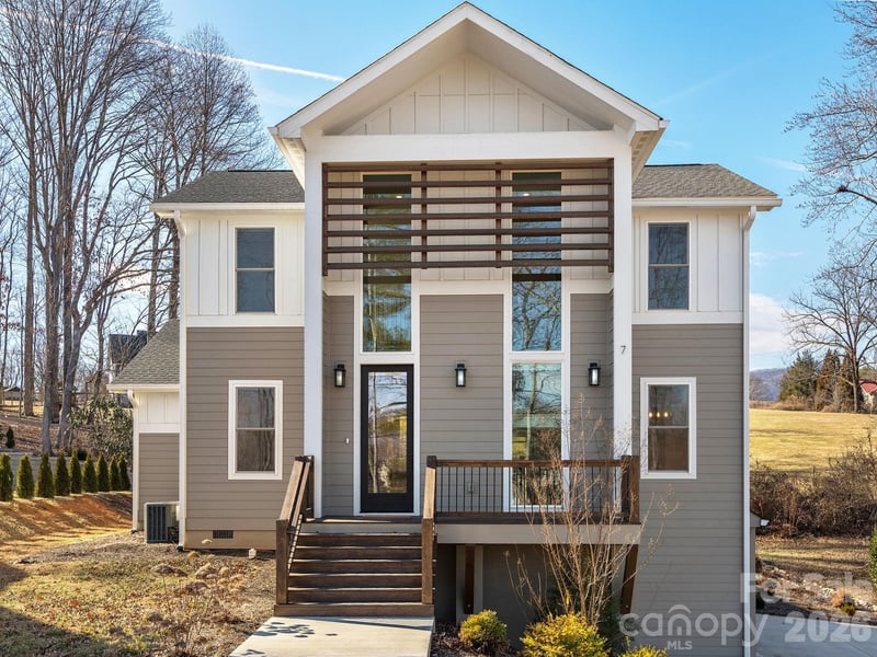 7 Copper Mill Ct, Candler, NC 28715