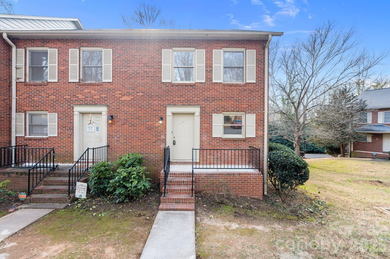 239 13th Avenue Pl #21, Hickory, NC 28601