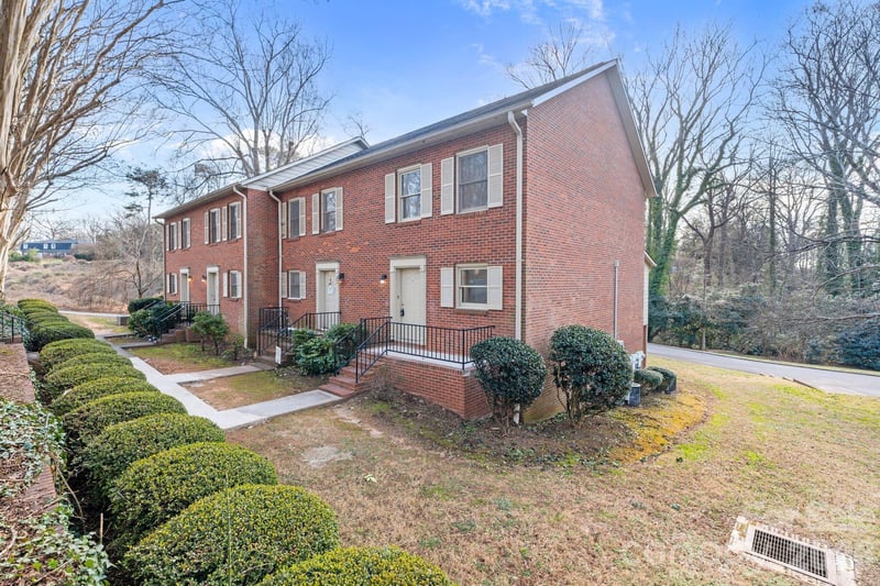 239 13th Avenue Pl #21, Hickory, NC 28601