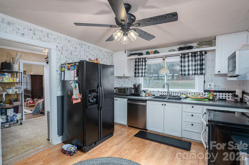 2033 Puetts Chapel Rd, Bessemer City, NC 28016