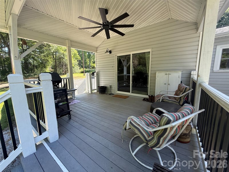 2033 Puetts Chapel Rd, Bessemer City, NC 28016