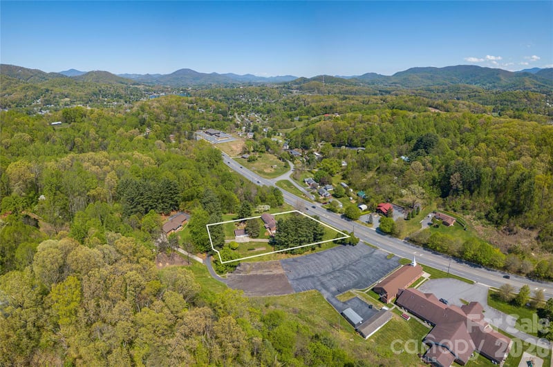 96 Tower Ln, Waynesville, NC 28786