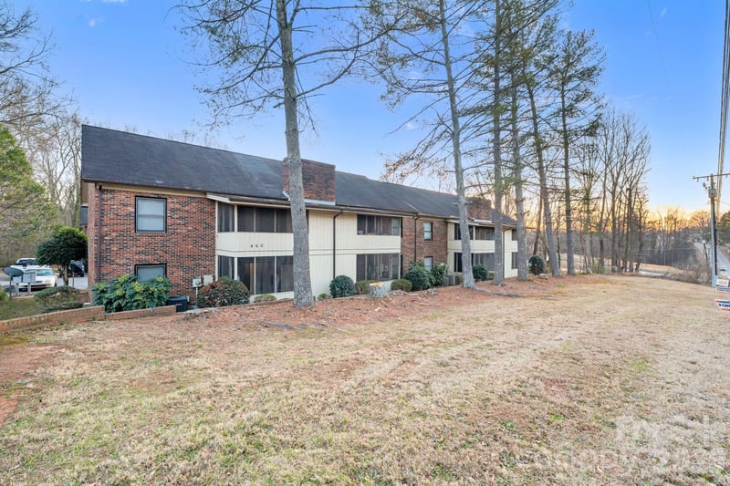 460 14th Ave, Hickory, NC 28601