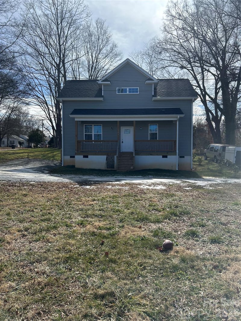 1506 7th St, Statesville, NC 28677