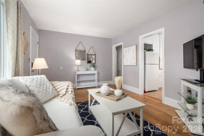2516 Columbus Cir, Charlotte, NC 28208