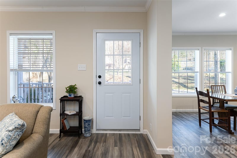 321 Flat Creek Rd, Black Mountain, NC 28711