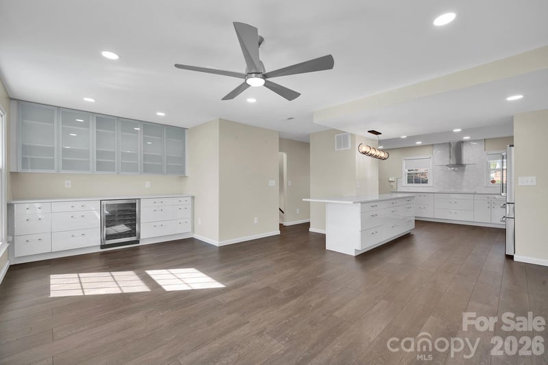 8308 Knights Bridge Rd, Charlotte, NC 28210