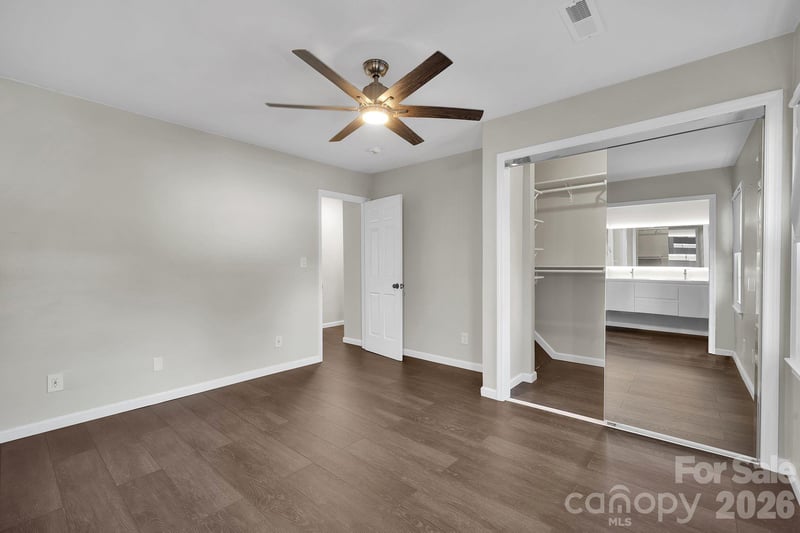 8308 Knights Bridge Rd, Charlotte, NC 28210
