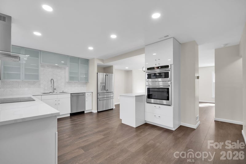 8308 Knights Bridge Rd, Charlotte, NC 28210