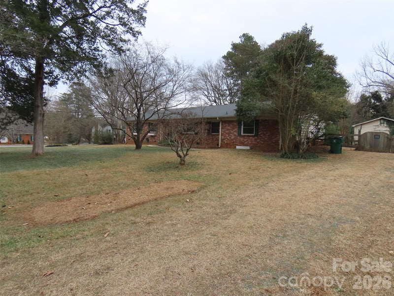 7636 Michael Dr, Charlotte, NC 28215