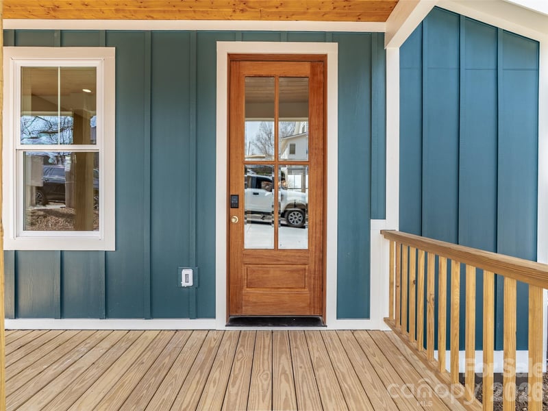 112 Alma Ln, Asheville, NC 28806