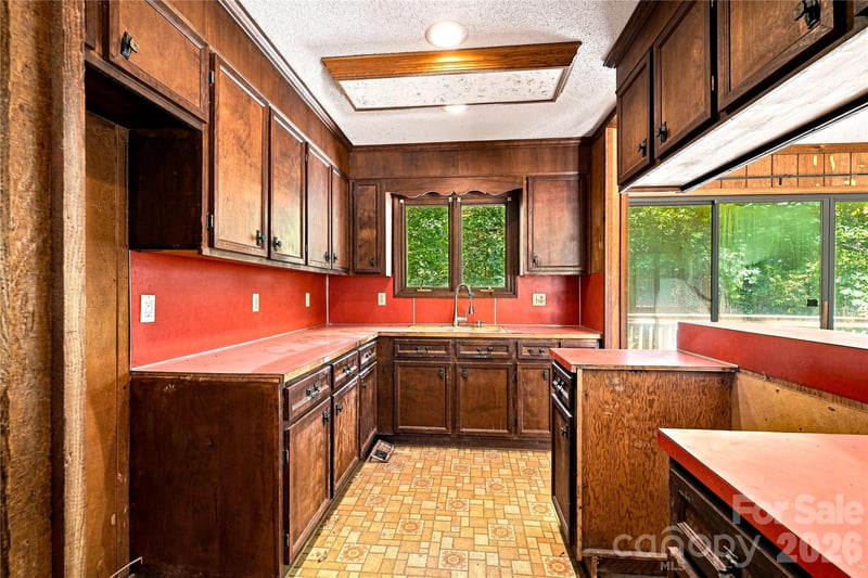 4515 Botany Trl, Maiden, NC 28650