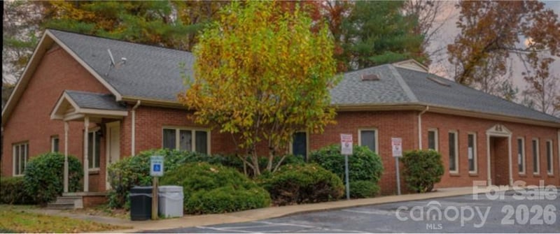 1170 Medical Ct, Marion, NC 28752