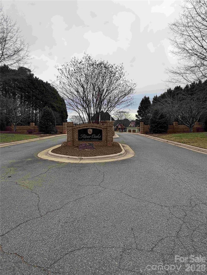 116 Commanche Ct, Statesville, NC 28677