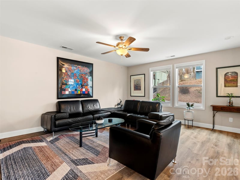 92 Lakeside Dr, Asheville, NC 28806