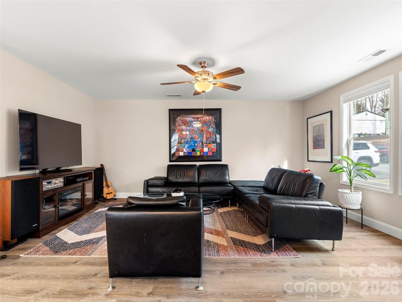 92 Lakeside Dr, Asheville, NC 28806