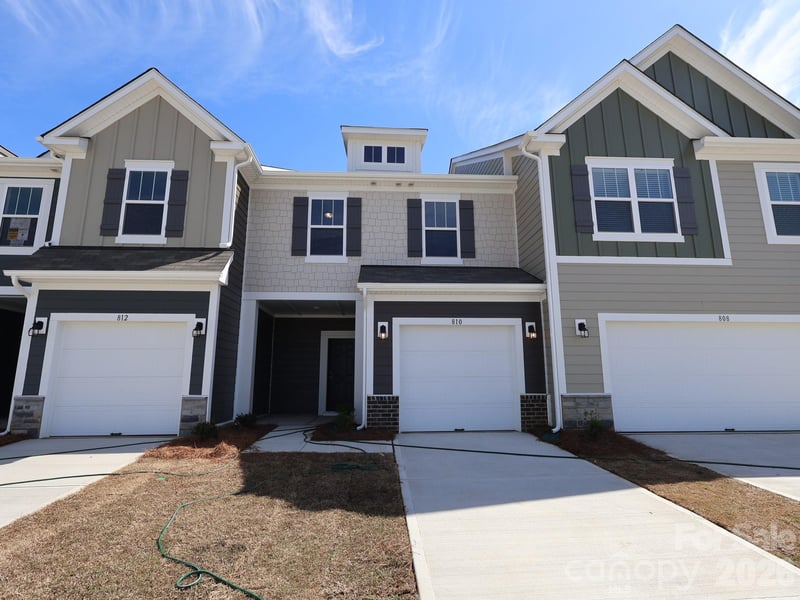 810 Earhart St, Concord, NC 28027